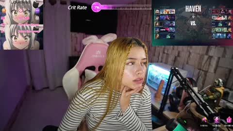 Snapshot of _celeste_xx chatting on 12, 1, 2025 _celeste_xx online show from 12, 1, 2025