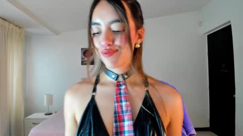 Snapshot of _charlotte_evans_2 chatting on 18, 2, 2025 Charlote online show from 18, 2, 2025