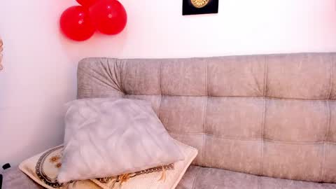 _charlottedavis online show from 12, 3, 2025