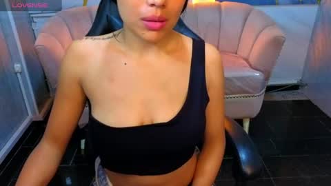 _charlottee_b online show from 24, 7, 2026