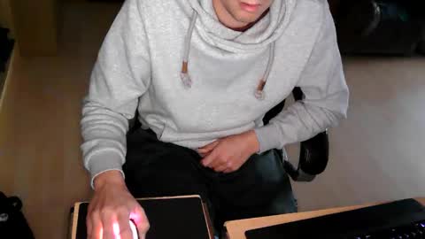 Snapshot of _chris_87 chatting on 15, 2, 2025 chris 87 online show from 15, 2, 2025