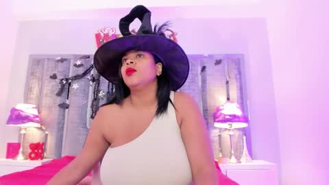 Snapshot of _ciara_benet_ chatting on 18, 10, 2025 _ciara_benet_ online show from 18, 10, 2025