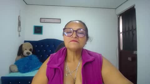 Snapshot of _cristal09 chatting on 10, 9, 2025 _cristal09 online show from 10, 9, 2025