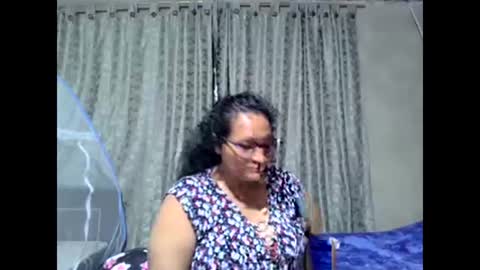 Snapshot of _cristal09 chatting on 5, 10, 2025 _cristal09 online show from 5, 10, 2025