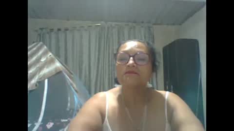 Snapshot of _cristal09 chatting on 19, 10, 2025 _cristal09 online show from 19, 10, 2025