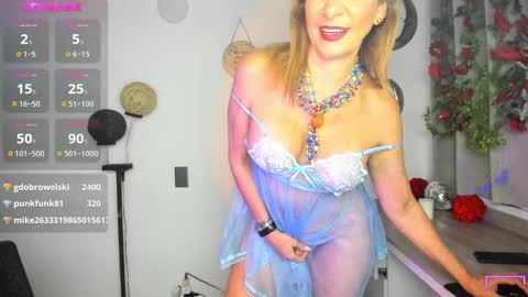 Snapshot of _cristal_ayala chatting on 10, 3, 2025 cristal ayala online show from 10, 3, 2025