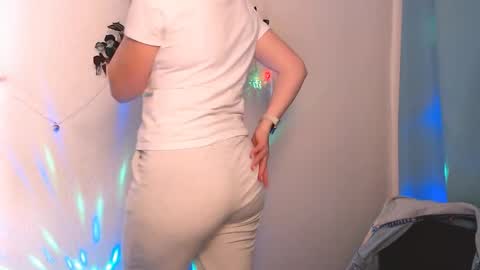 Snapshot of _cutie_and_shy_ chatting on 6, 5, 2026 _cutie_and_shy_ online show from 6, 5, 2026