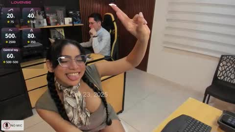 WELCOME TO THE OFFICE online show from 23, 11, 2025