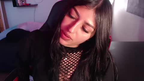 Snapshot of _dennise chatting on 15, 12, 2025 _dennise online show from 15, 12, 2025