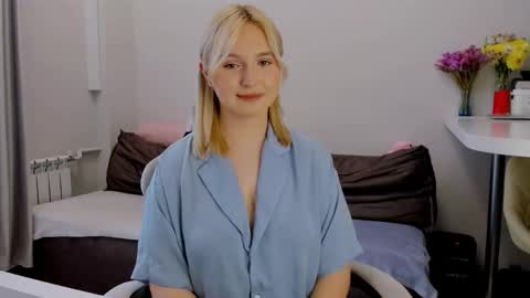 Snapshot of _dewpoint_ chatting on 14, 9, 2025 Ri   online show from 14, 9, 2025