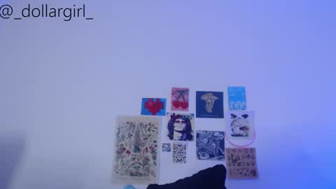 Snapshot of _dollargirl_ chatting on 19, 9, 2025 Abril online show from 19, 9, 2025