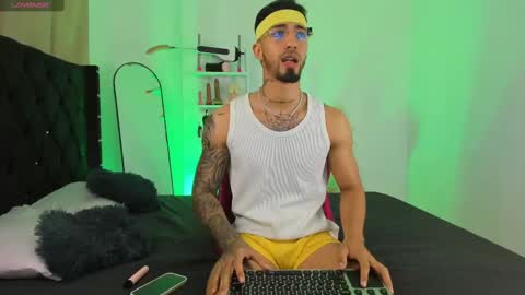 Snapshot of _duriel chatting on 2, 10, 2025 Duriel online show from 2, 10, 2025