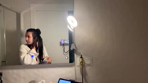 Snapshot of _elena_barra chatting on 24, 4, 2026 elena barra online show from 24, 4, 2026