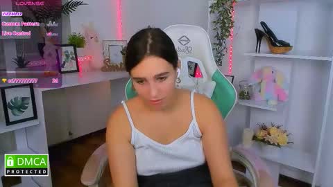 Lizzy  online show from 26, 10, 2025