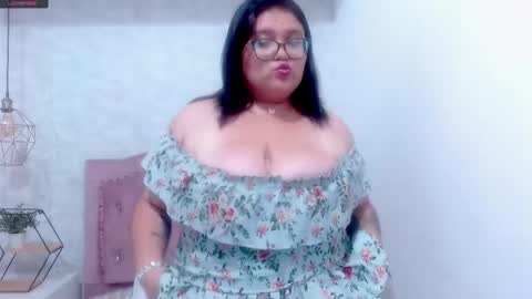 Ellhe  online show from 4, 12, 2024