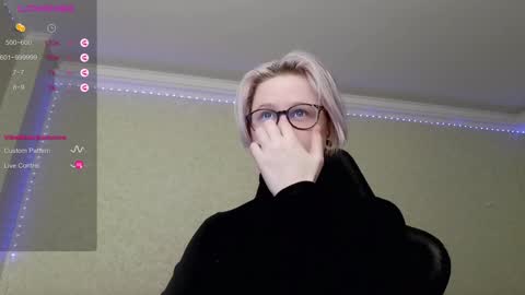 Snapshot of _elven_dreams__ chatting on 1, 12, 2024 chloue and Gretta online show from 1, 12, 2024