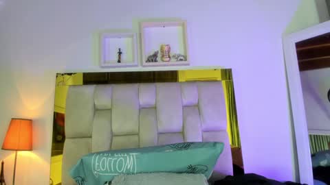 Isabella online show from 25, 1, 2025