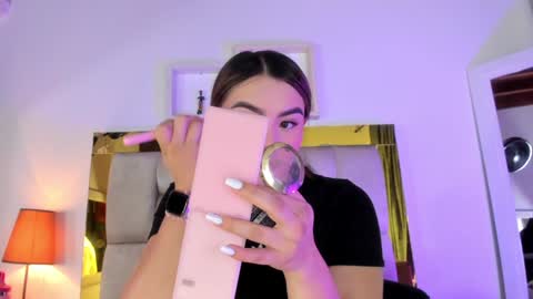 Isabella online show from 8, 2, 2025