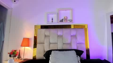 Isabella online show from 3, 3, 2025