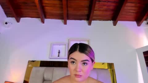 Isabella online show from 4, 3, 2025