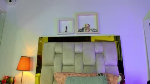 Isabella online show from 12, 3, 2025