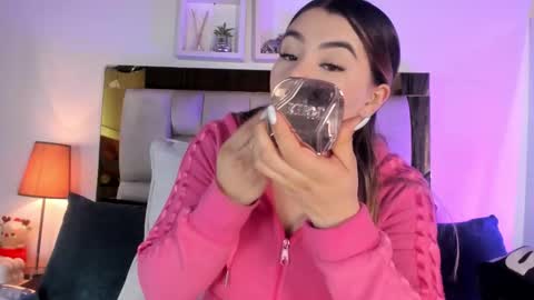 Isabella online show from 9, 2, 2026