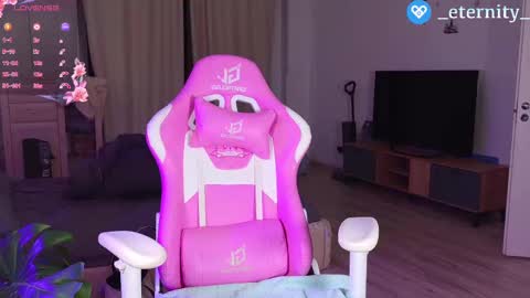 Snapshot of _enternity_ chatting on 3, 3, 2025 Mia online show from 3, 3, 2025