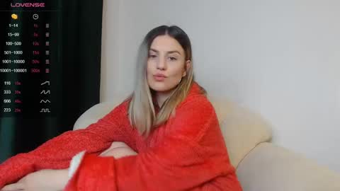 Snapshot of _esmeraldiyaa_ chatting on 9, 12, 2024 _esmeraldiyaa_ online show from 9, 12, 2024