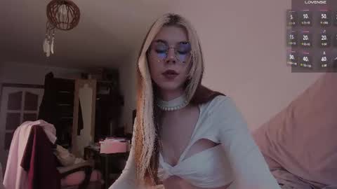 Snapshot of _eva_pleasure_ chatting on 26, 4, 2026 Eva online show from 26, 4, 2026