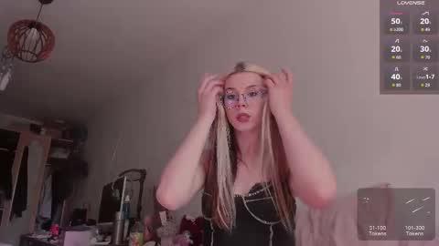 Snapshot of _eva_pleasure_ chatting on 30, 4, 2026 Eva online show from 30, 4, 2026