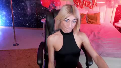  F R A U  online show from 5, 3, 2025