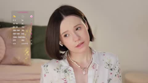 Snapshot of _female_essence_ chatting on 1, 3, 2025 Essie online show from 1, 3, 2025