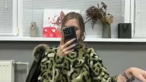  Flora  online show from 13, 11, 2025