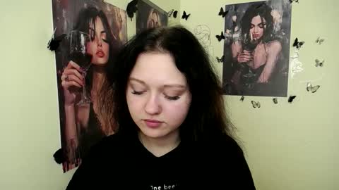 Snapshot of _foxy_lady chatting on 16, 9, 2025 Alice online show from 16, 9, 2025