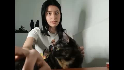 Mia-foster online show from 6, 2, 2025