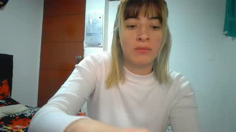 Mia-foster online show from 5, 4, 2026