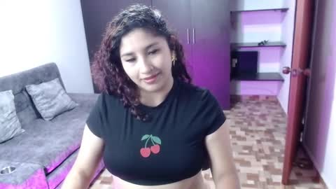 Gia Independent model online show from 4, 3, 2026