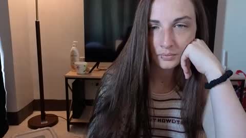 Goddess Aurora online show from 6, 4, 2026