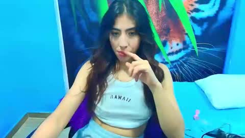 Snapshot of _gold_strawberry_ chatting on 16, 5, 2026 _gold_strawberry_ online show from 16, 5, 2026