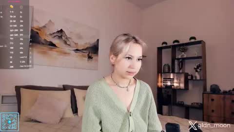 Snapshot of _golden_moon_ chatting on 26, 10, 2025 Rina online show from 26, 10, 2025