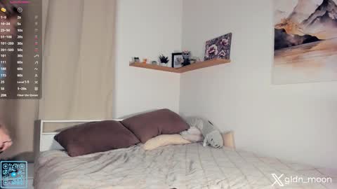 Snapshot of _golden_moon_ chatting on 4, 11, 2025 Rina online show from 4, 11, 2025