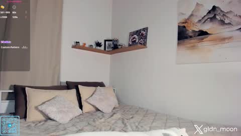 Snapshot of _golden_moon_ chatting on 13, 11, 2025 Rina online show from 13, 11, 2025