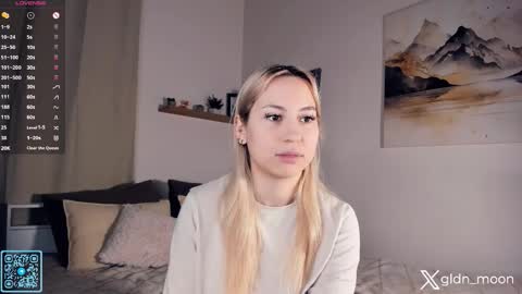 Snapshot of _golden_moon_ chatting on 14, 11, 2025 Rina online show from 14, 11, 2025