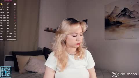 Snapshot of _golden_moon_ chatting on 15, 11, 2025 Rina online show from 15, 11, 2025