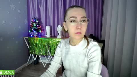 Snapshot of _greybunny_ chatting on 4, 1, 2025 _greybunny_ online show from 4, 1, 2025