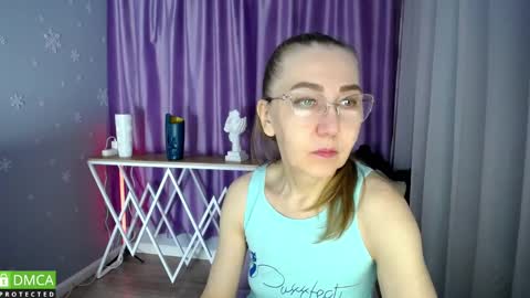 Snapshot of _greybunny_ chatting on 2, 2, 2025 _greybunny_ online show from 2, 2, 2025