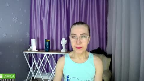 Snapshot of _greybunny_ chatting on 2, 2, 2025 _greybunny_ online show from 2, 2, 2025