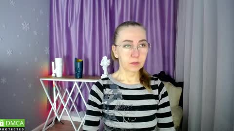 Snapshot of _greybunny_ chatting on 22, 2, 2025 _greybunny_ online show from 22, 2, 2025