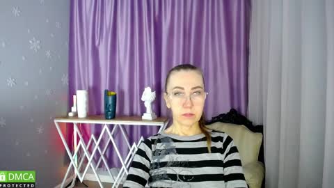 Snapshot of _greybunny_ chatting on 24, 2, 2025 _greybunny_ online show from 24, 2, 2025