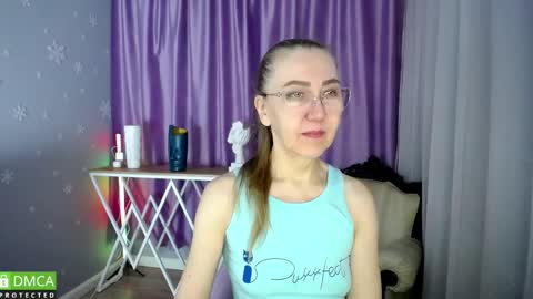 Snapshot of _greybunny_ chatting on 28, 2, 2025 _greybunny_ online show from 28, 2, 2025